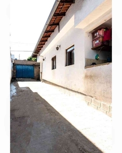 Casa com 3 quartos à venda no bairro Lindéia, 265m²