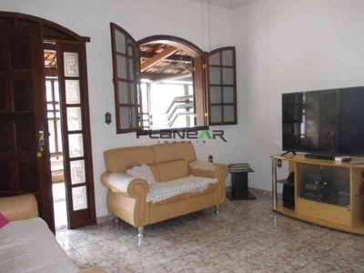 Casa com 3 quartos à venda no bairro Novo Riacho, 360m²