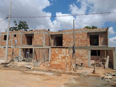 Casa com 3 quartos à venda no bairro Xangri-lá, 80m²