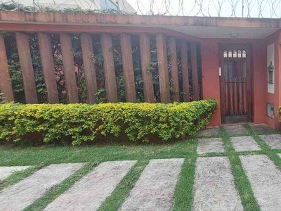 Casa com 4 quartos à venda no bairro Álvaro Camargos, 1000m²