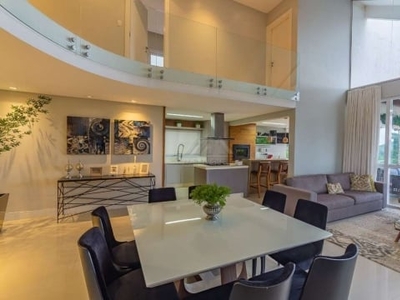Casa duplex de alto padrão à venda no condomínio mirante camboriú em camboriú -