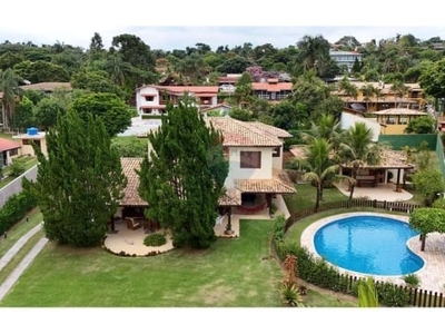 Casa em condomínio na represa, próximo a agua, com 6 suítes