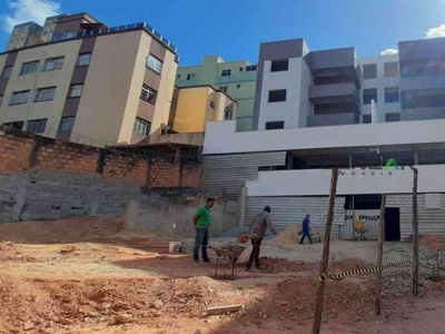 Cobertura com 4 quartos à venda no bairro Arcádia, 230m²