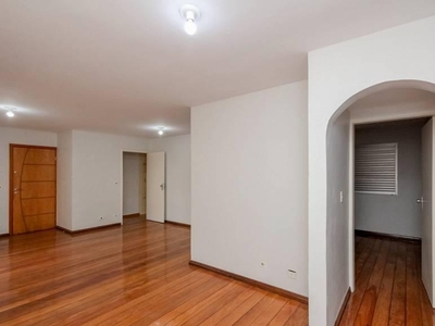 Apartamento com 3 quartos à venda, 127.0m²