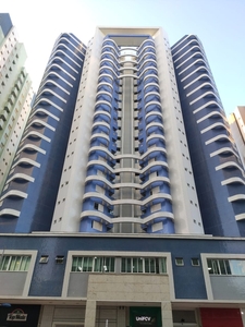 Apartamento em Zona 07, Maringá/PR de 72m² 2 quartos à venda por R$ 649.000,00