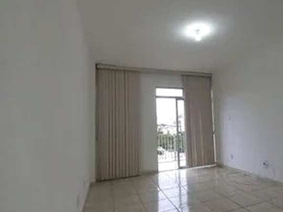 Apartamento para alugar no Méier, ampla sala, 02 quartos (sendo um suíte), cozinha grande