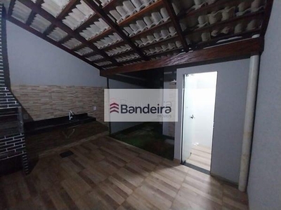 Casa com 2 quartos à venda, 121.0m²