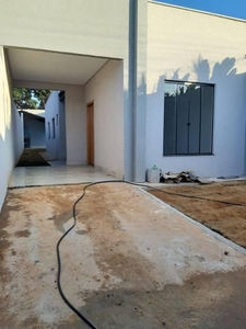 Casa com 2 quartos à venda, 83.0m²