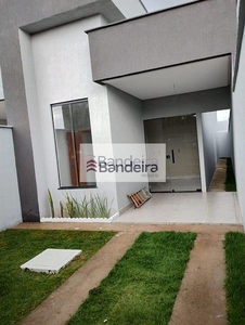 Casa com 3 quartos à venda, 125.0m²