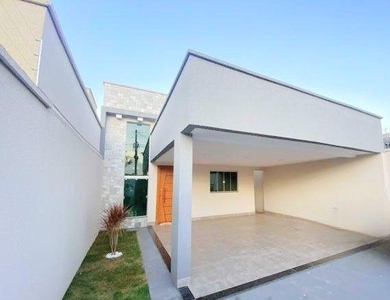 Casa com 3 quartos à venda, 131.0m²