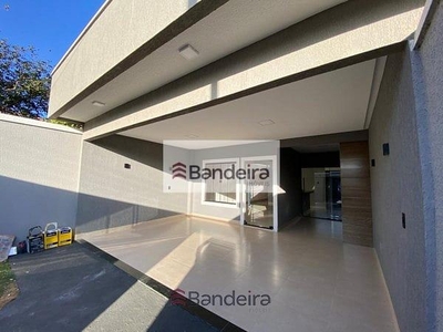 Casa com 3 quartos à venda, 180.0m²