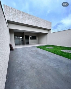 Casa com 3 quartos à venda, 182.0m²