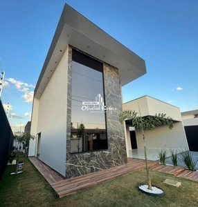 Casa com 36 quartos à venda, 390.0m²