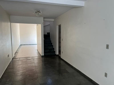 Casa em Centro, Bauru/SP de 200m² 4 quartos à venda por R$ 849.000,00 ou para locação R$ 4.500,00/mes