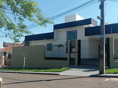 Casa em Jardim Novo Horizonte, Maringá/PR de 164m² 3 quartos à venda por R$ 895.000,00