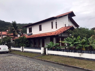 Casa em Piratininga, Niterói/RJ de 380m² 6 quartos à venda por R$ 1.599.000,00
