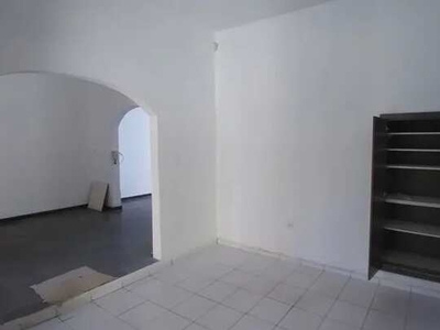 Casa para alugar em Vila Santa Cruz de 300.00m² com 3 Quartos, 1 Suite e 1 Garagem