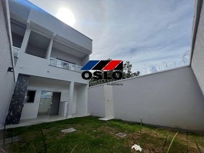 Sobrado com 2 quartos à venda, 125.0m²