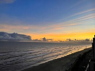 Apartamento 3 dormitórios de Frente pra o Mar