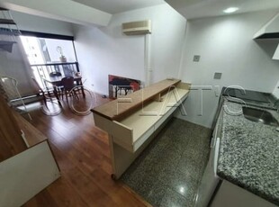 Apto com 1 dormitório e 56m² ao lado da avenida paulista no estilo duplex, disponível para locação.