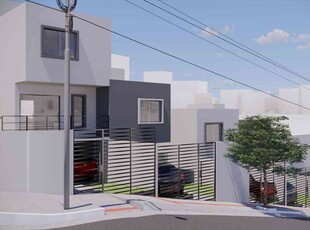 Casa com 2 quartos à venda no bairro Novo Centro, 60m²