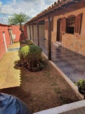 Casa com 3 quartos à venda no bairro Colonial, 473m²