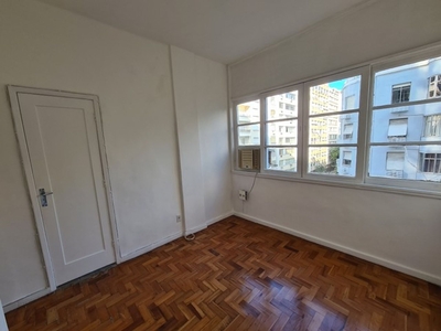 Apartamento à venda em Laranjeiras com 42 m², 1 quarto
