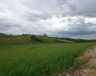 Terreno com ótimo acesso em Jacareí