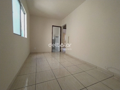 Apartamento em Indaiá, Belo Horizonte/MG de 46m² 2 quartos à venda por R$ 184.000,00