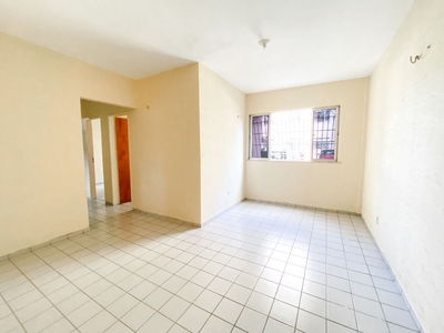 Apartamento em Itaperi, Fortaleza/CE de 48m² 2 quartos para locação R$ 600,00/mes