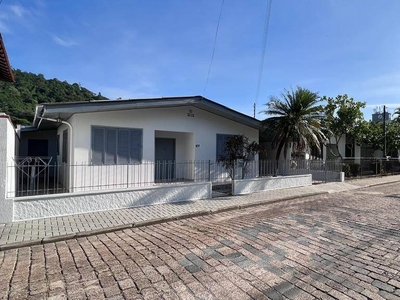Casa em Boa Vista, Blumenau/SC de 248m² 3 quartos para locação R$ 4.200,00/mes