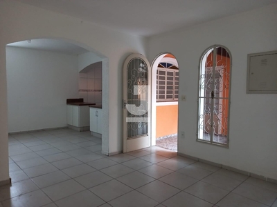 Casa em Jardim Alvinópolis, Atibaia/SP de 110m² 2 quartos à venda por R$ 329.000,00