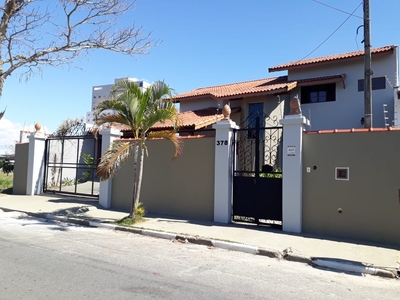 Casa em Jardim Residencial Doutor Lessa, Pindamonhangaba/SP de 213m² 3 quartos à venda por R$ 799.000,00 ou para locação R$ 3.500,00/mes
