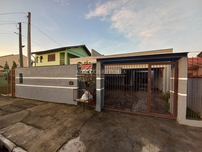 Casa em Loteamento Vila Rica, Gravataí/RS de 170m² 3 quartos à venda por R$ 249.000,00