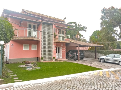 Casa em Pendotiba, Niterói/RJ de 268m² 4 quartos à venda por R$ 1.349.000,00