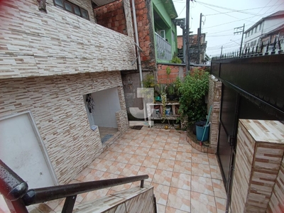 Casa em Vila Zilda, Guarujá/SP de 154m² 6 quartos à venda por R$ 204.000,00