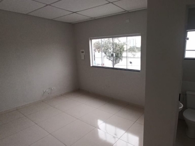 Sala em Vila Figueira, Suzano/SP de 15m² para locação R$ 680,00/mes