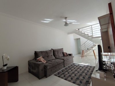 Sobrado em Vila Guilhermina, Praia Grande/SP de 140m² 3 quartos à venda por R$ 849.000,00