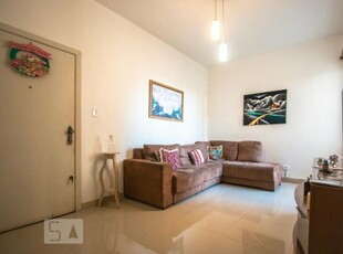 Apartamento à venda por R$ 233.000