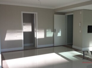 Apartamento à venda por R$ 680.000