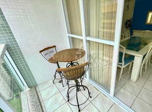 Apartamento na Praia das Pitangueiras!