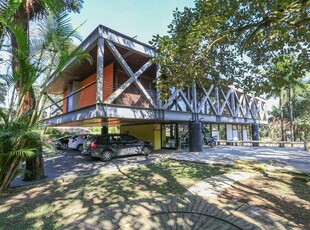 Casa à venda por R$ 5.900.000