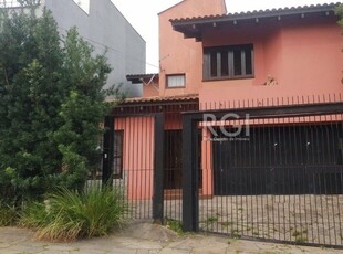 Casa à venda por R$ 950.000