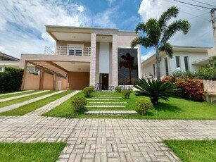 Casa de Condomínio à venda por R$ 2.400.000