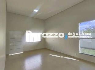 Casa localizada no Condomínio San Francisco II por R$3.500,00. TAXA DE CONDOMÍNIO E IPTU I