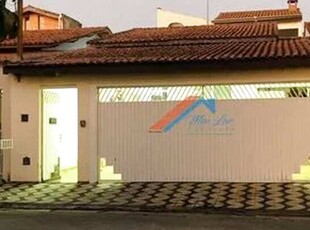 Casa térrea Ampla e bem localizada