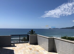 Cobertura maravilhosa de frente para o mar em Ubatuba (Praia Grande)