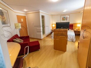 Flat disponível para locação no tsue bienal contendo 30m², 1 dormitório e 1 vaga de garagem.