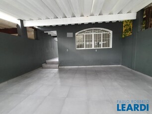 Sobrado à venda por R$ 520.000