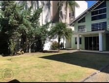 Casa no Bairro Velha em Blumenau com 3 Dormitórios (1 suíte) e 235 m²